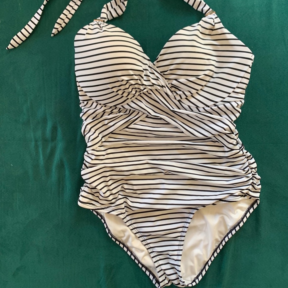 Victoria’s Secret One Piece Swimsuit